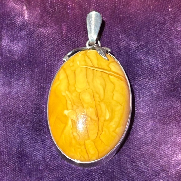 Vintage Baltic Butterscotch Egg Yolk Amber Sterling Silver Pendant